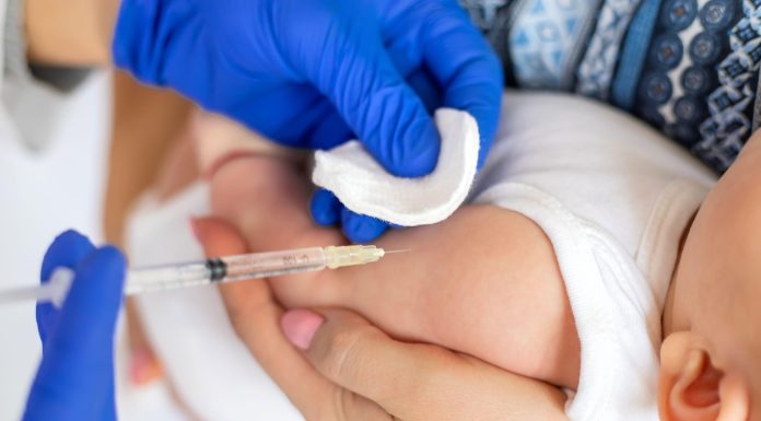 Peste 19.000 de copii din România nu au fost vaccinați pentru rujeolă, oreion și rubeolă