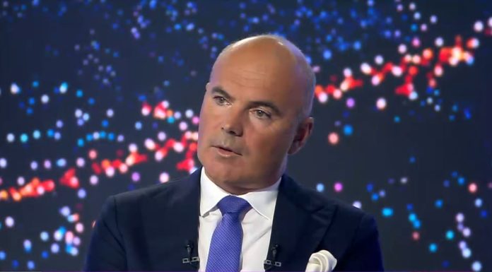 „Bolojan, Ciucă, Cîțu – pe toți PSD i-a îmbrățișat și i-a adormit”. Ce crede Rareş Bogdan în legătură cu scindarea PNL