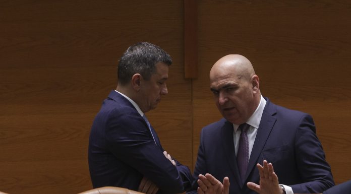 Bolojan: Liderii PSD, inclusiv Grindeanu, trebuie să aibă decența să își asume criza politică și să propună soluția