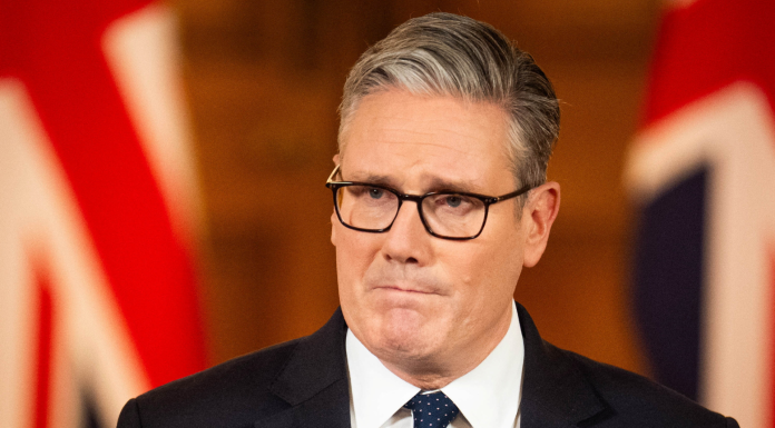 Summitul UE-Regatul Unit ar putea fi amânat din cauza problemelor premierului Keir Starmer