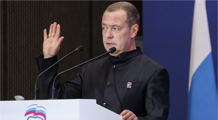 Mesajul lui Dmitri Medvedev, după ce UE a ignorat avertismentul Rusiei cu atacuri în Kiev: „Se pare că au diplomați în plus”