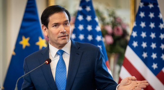 Marco Rubio critică OMS pentru identificarea „cam lentă” a epidemiei de Ebola