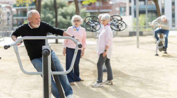 Obiceiul care favorizează longevitatea mai mult decât dieta sau exercițiile fizice. Concluziile unui nou studiu