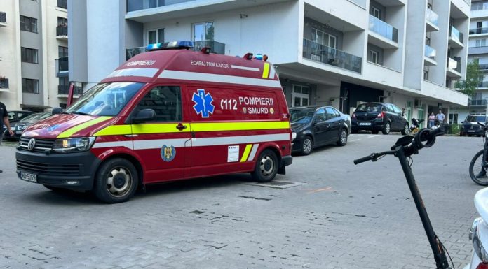 O fată de 10 ani a fost lovită de o trotinetă electrică în județul Sibiu. Minora a fost transportată la spital