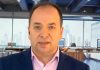 Economist: Nivelul istoric la care a ajuns cursul este nota de plată a impredictibilităţii politice. Sper ca BNR să intervină şi să încerce să menţină un nivel al cursului apropiat de cel de acum. Cotaţia leului evoluează pe o gheaţă extrem de subţire