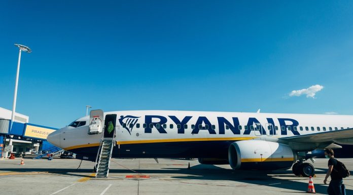 Ryanair avertizează călătorii care își rezervă zborurile pentru mai târziu că pot avea tarife mai mari