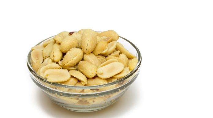 FOTO Alertă alimentară în România – Metro retrage mai multe sortimente de arahide