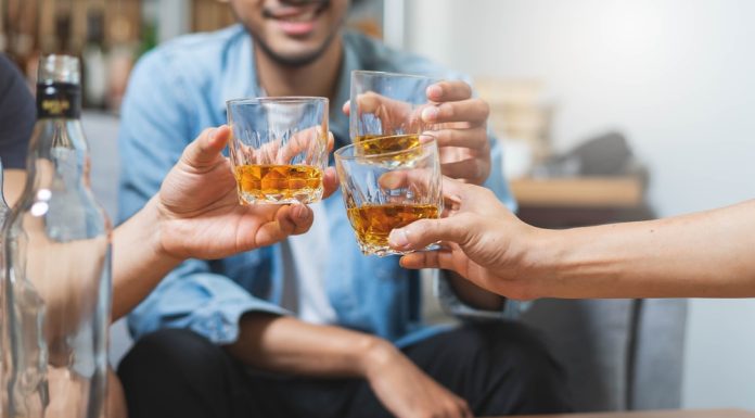 Gospodăriile care produc până la 200 litri de alcool pentru consum propriu sunt scutite de accize