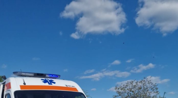 Un copil de 4 ani a fost găsit mort într-o baltă, în Vrancea. Era dat dispărut de o oră