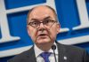 Înaltul reprezentant internațional în Bosnia părăsește postul. „Interese economice legate de familia Trump ar putea juca un rol”