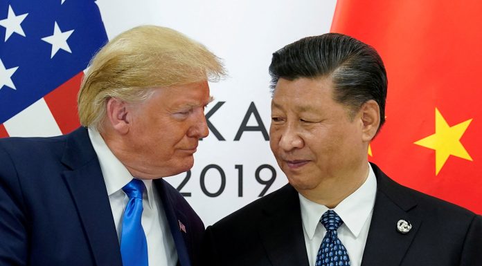 Trump spune că Xi l-a asigurat că nu va trimite arme Iranului și vrea să ajute la deblocarea Strâmtorii Ormuz