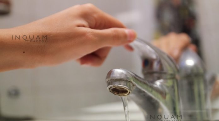 Compania de Apă Someş face un ”apel insistent” la consumatori să folosească apa potabilă de la reţea doar în scopuri casnice, nu şi pentru irigaţii sau umplerea piscinelor