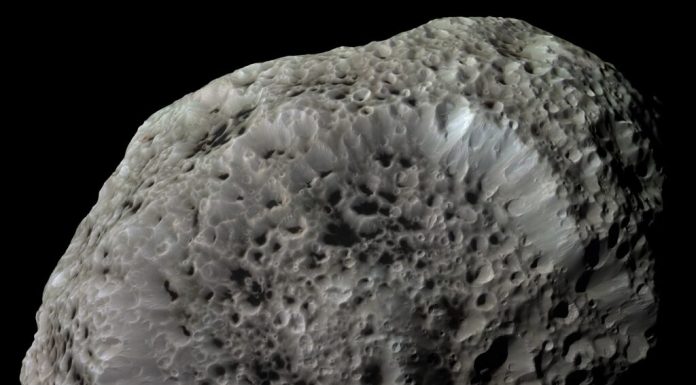 Un asteroid recent descoperit trece luni pe lângă Pământ, mai aproape decât unii sateliți