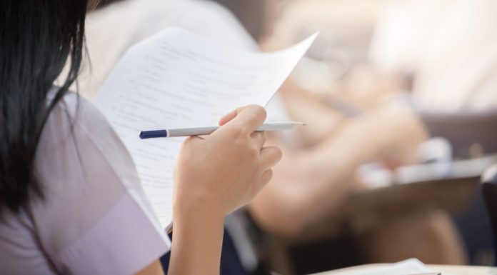 Cum va arăta Bacalaureatul din 2030: două probe la limbi străine, două specifice profilului, religia intră la opționale