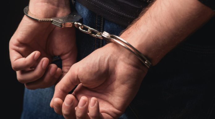Un fost primar al Iaşiului, condamnat la aproape 20 de ani de închisoare pentru viol şi agresiune sexuală, a fost prins în Italia