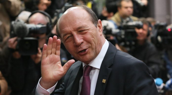 Băsescu desființează scenariul unui premier tehnocrat: „Ăla nici nu știe care e adresa partidelor. Vai de mama lui!”