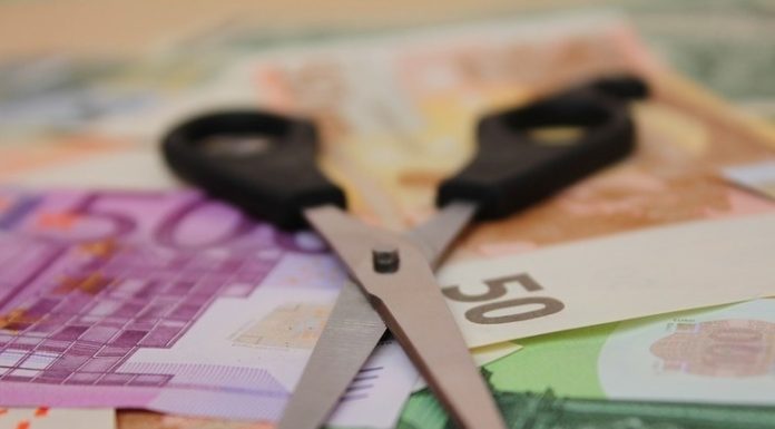 ULTIMA ORĂ Mesaj din afară pentru investitori în România: Ieșiți de pe obligațiunile statului român, poziționați-vă pentru deprecierea leului!