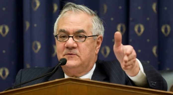 Barney Frank, un pionier al drepturilor gay în Congresul SUA, a murit la vârsta de 86 de ani