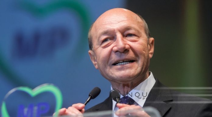 Traian Băsescu: Dacă va cădea primul guvern, al doilea nu va mai fi discutat, pentru că nu ai ce-i face Parlamentului, nu are sancţiuni şi nu are stabilit termen constituţional în cât timp să pună în debatere lista guvernului şi programul