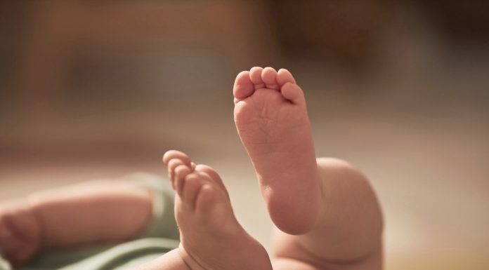O femeie din Spania, despăgubită cu peste 13 milioane de euro după ce bebelușul ei a suferit leziune grave la naștere