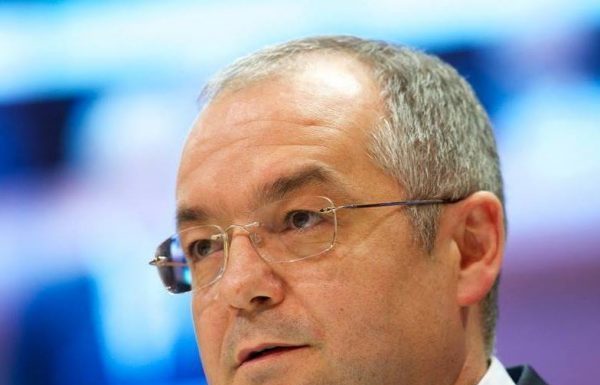 Emil Boc: Cei care au dat jos guvernul trebuie să îl pună la loc. În consecinţă, le urăm succes / Nu există, în acest moment şi nici în viitorul apropiat, niciun fel de perspectivă de a întoarce votul din PNL