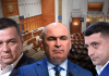 Ziua moțiunii de cenzură împotriva Guvernului Bolojan. Calendarul votului și ultimele strategii ale partidelor