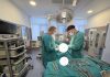 Bărbat cu o tumoră renală de peste 15 centimetri, operat cu succes la un spital din județul Bacău