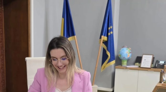 Buzoianu anunţă că a publicat proiectul privind bugetul AFM pe acest an, care prevede alocarea a 1,5 miliarde de lei pentru apă şi canalizare, a 400 de milioane de lei pentru un program de stocare cu baterii/ 300 de milioane de lei pentru Rabla