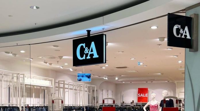 FOTO Prețuri mici. Unul dintre cele mai mari magazine din România, la care a renunțat C&A, va fi preluat de un brand cu prețuri mici CONFIRMARE