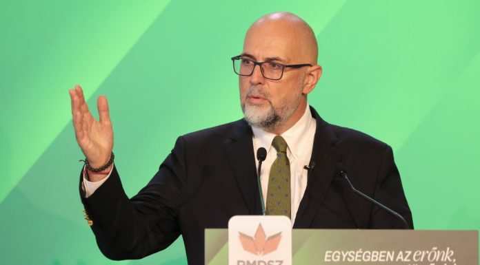 Kelemen Hunor, replică pentru George Simion, după ce a chemat maghiarii să se înscrie în AUR: Chestiile de marketing nu vor funcționa