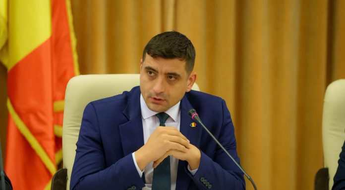 Simion afirmă că „am intra la guvernare pentru români”, dar nu spune cu ce partide