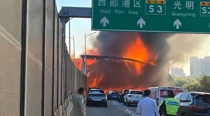 Treisprezece morţi în centrul Chinei, într-o coliziune într-un minibuz şi o semiremorcă urmată de un incendiu