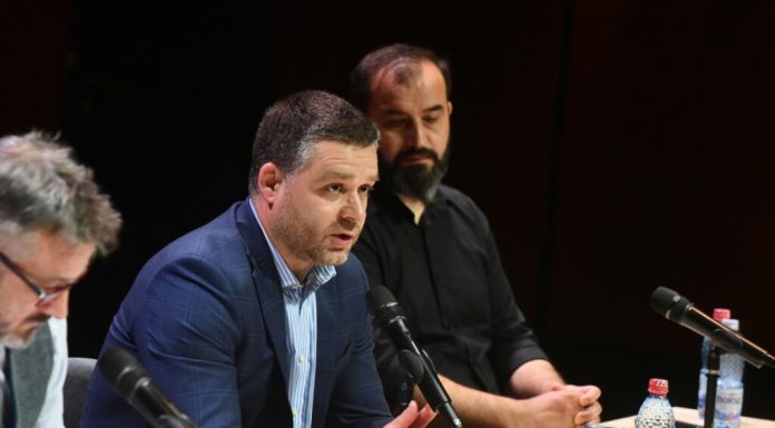Ciprian Ciucu signs the bid to host the Europa League final in Bucharest