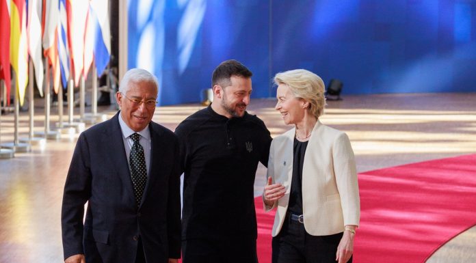 Europa ar trebui să desemneze un negociator pentru eventualele discuţii cu Rusia, afirmă Zelenski