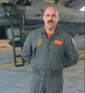Pilotul român care a doborât recent o dronă în Estonia explică de ce situaţia de la Galaţi a fost diferită: Rolul militarilor este să elimine ameninţările, dar şi să protejeze oamenii