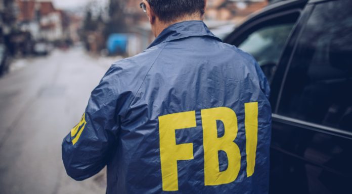 Fost oficial CIA, arestat după ce FBI a găsit în casa sa peste 300 de lingouri de aur în valoare de 40 de milioane de dolari