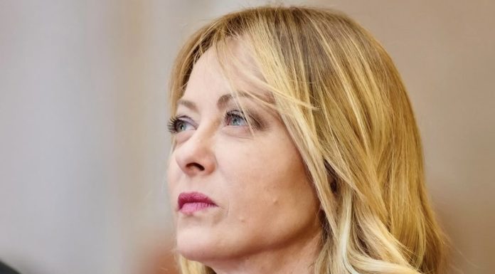 Avertisment dur de la Giorgia Meloni după valul de imagini deepfake în care apare în ipostaze intime