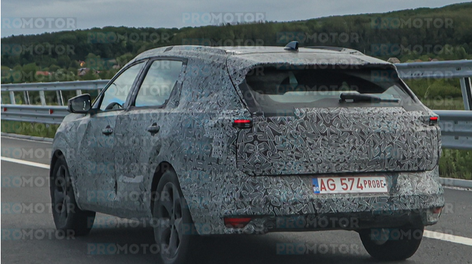Striker, noul model de la Dacia, surprins în trafic pe o autostradă din România. Imaginile din timpul testelor arată un stadiu avansat de dezvoltare