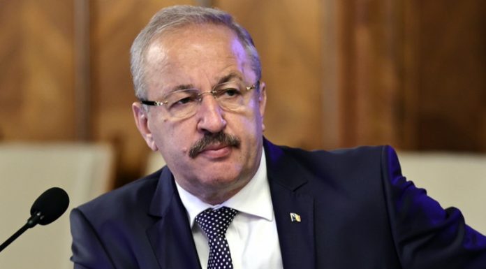 Vasile Dîncu exclude varianta susținerii unui guvern minoritar format din PNL și USR. „Intrarea PSD în opoziție nu ar fi un dezastru”