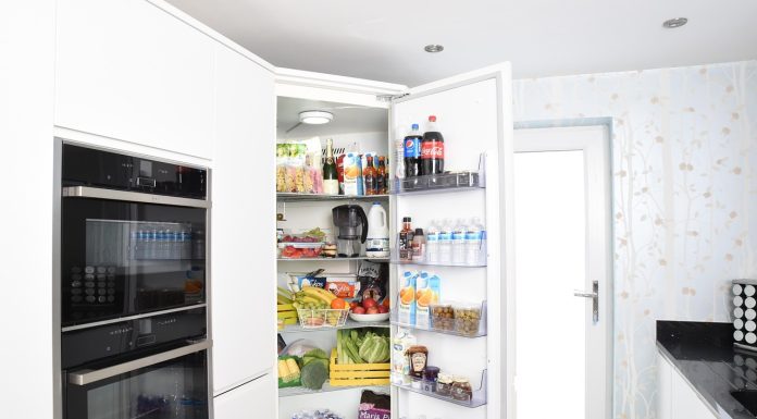 Caloria.ro – Alimente pe care trebuie să le arunci imediat după trecerea termenului de valabilitate