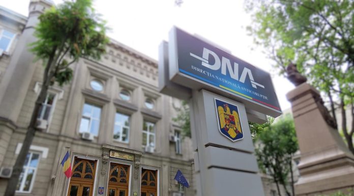 Fostul director general al Economat Sector 5 şi fostul consilier local Marian Vanghelie, trimişi în judecată de DNA, alături de alte 29 de persoane fizice şi juridice, în dosarul achiziţiilor de la Economat