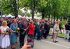 Tensiuni la Chișinău: marș de 9 Mai cu simboluri interzise, în timp ce Guvernul celebrează Ziua Europei