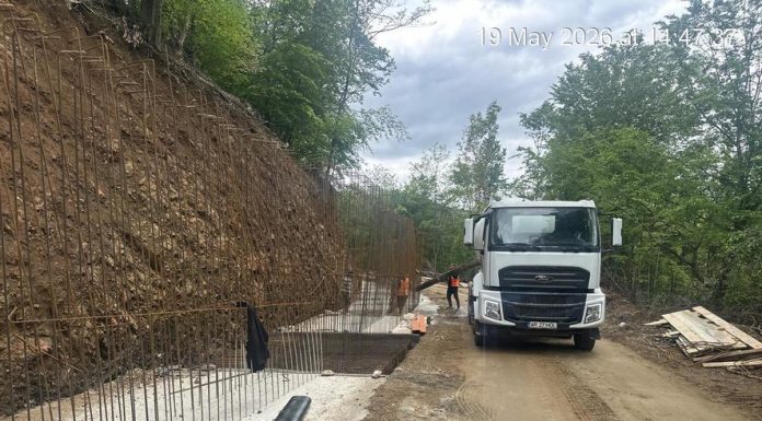 FOTO Nou drum prin munți, în România. Lucrările la „Drumul Regelui”, proiect de 42 de milioane de euro, avansează în ritm accelerat