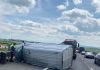 Cluj: Accident pe autostrada A3, pe sensu spre Gilău, unde o autoutilitară s-a răsturnat