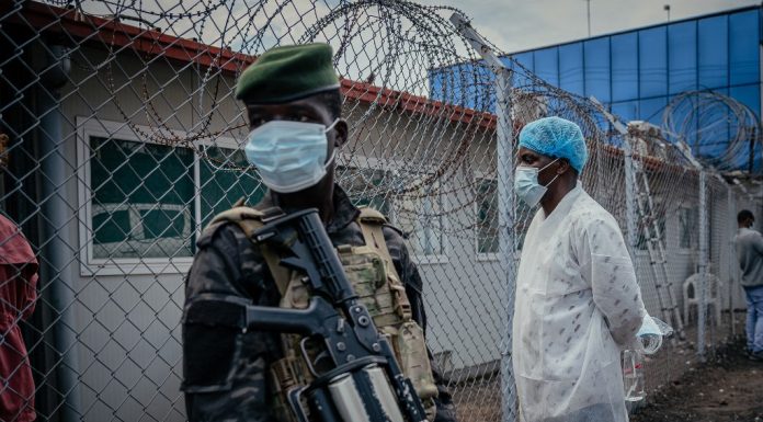 OMS avertizează asupra unei crize „rapide și haotice” din cauza epidemiei de Ebola. „Suntem atât de expuși”