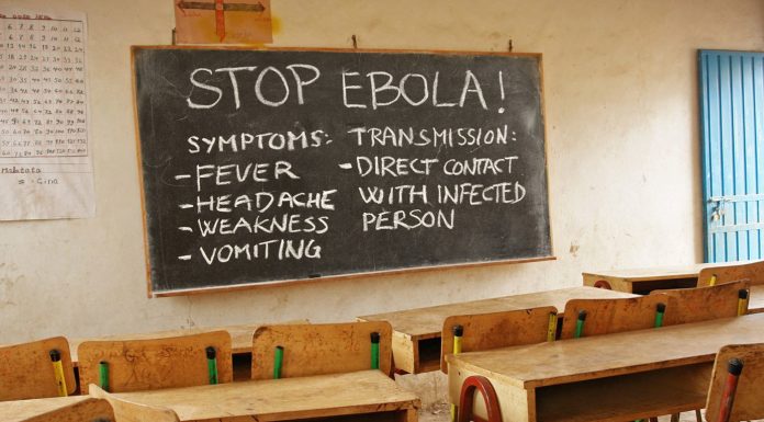 Statele Unite impun restricții după infectările cu Ebola