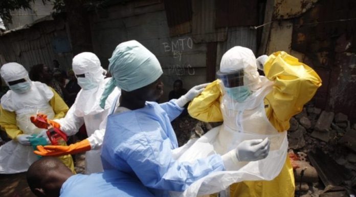 Cel puţin şase americani au intrat în contact cu virusul Ebola în timpul actualei epidemii din Republica Democratică Congo. SUA încearcă evacuarea lor şi este posibil să fie duşi în Germania, potrivit unor surse