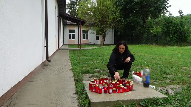 Un elev a murit în curtea școlii, în Bacău. I s-a făcut rău și s-a prăbușit, în pauză