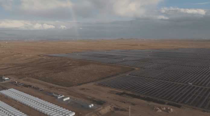 Jucător gigant în România: Producătorul israelian de energie Enlight Renewable se pregătește să intre pe piața de stocare a energiei