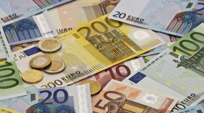 INS: Cifra de afaceri din serviciile de piaţă prestate în principal întreprinderilor în luna martie, în creştere ca serie brută cu 14,9%, raportat la februarie. Scădere, însă, comparativ cu martie 2025